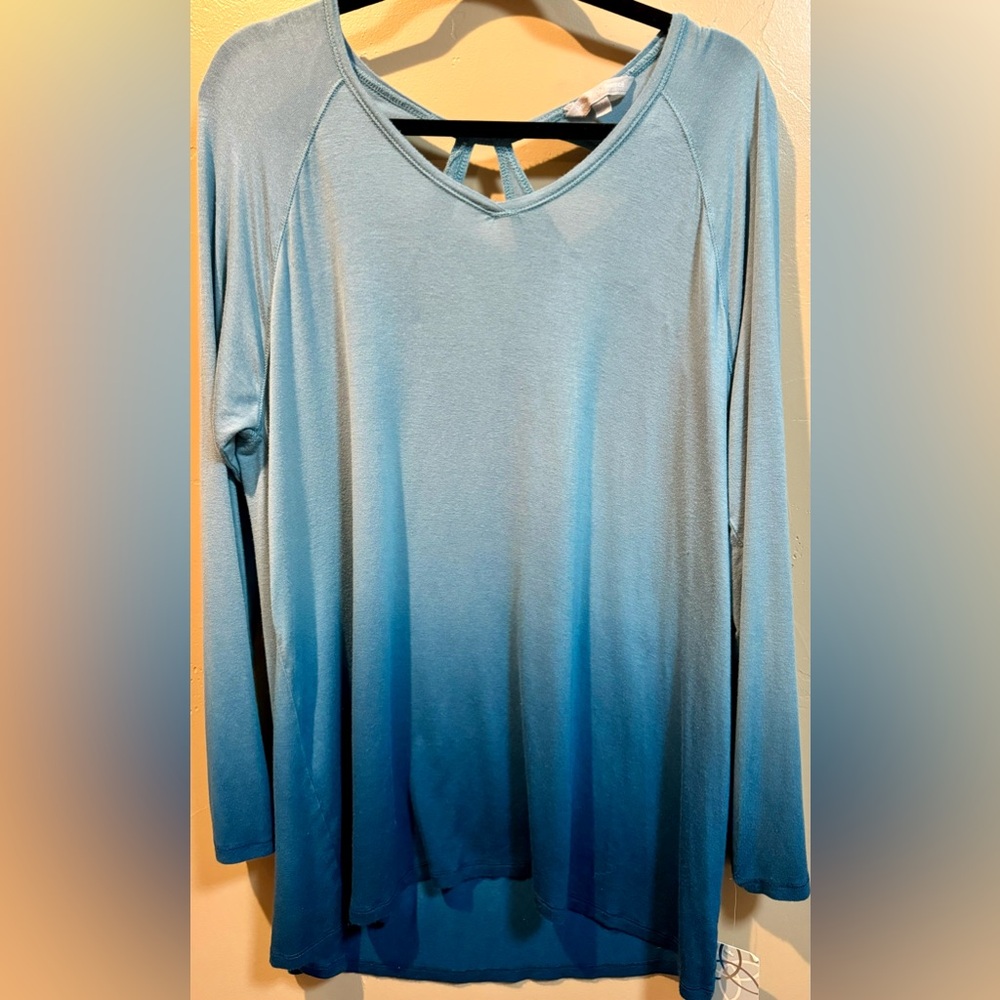 Harmony Balance plus size 2X tie-dye tunic long sleeve unique cut out back NWT